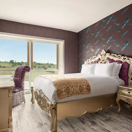 Wyndham Hotel 5*