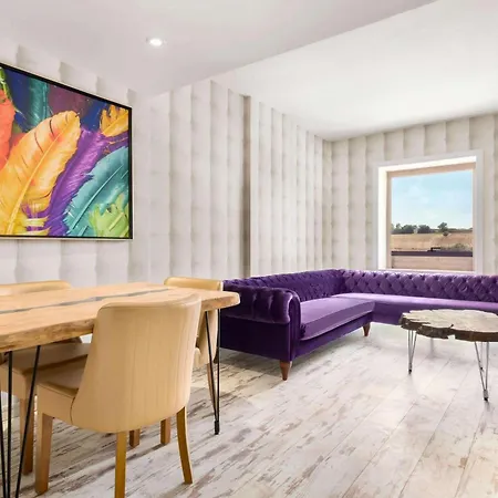 Wyndham מלון 5*
