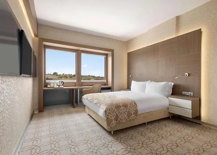 Wyndham Szálloda 5*